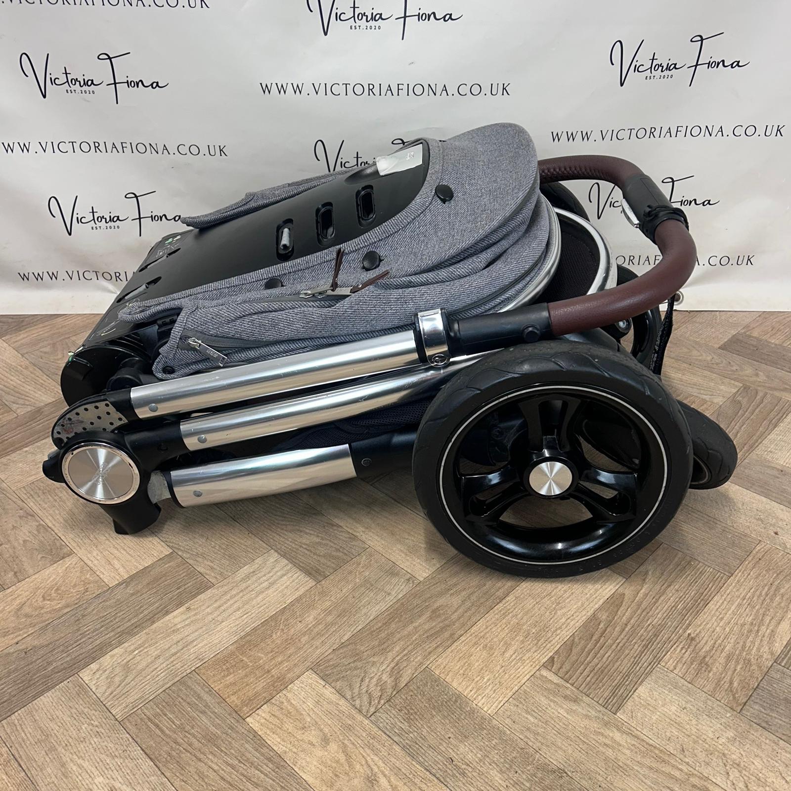 PRELOVED Mamas & Papas Ocarro Pushchair & Carrycot Travel System - Grey Twill 🩶 - Image 10