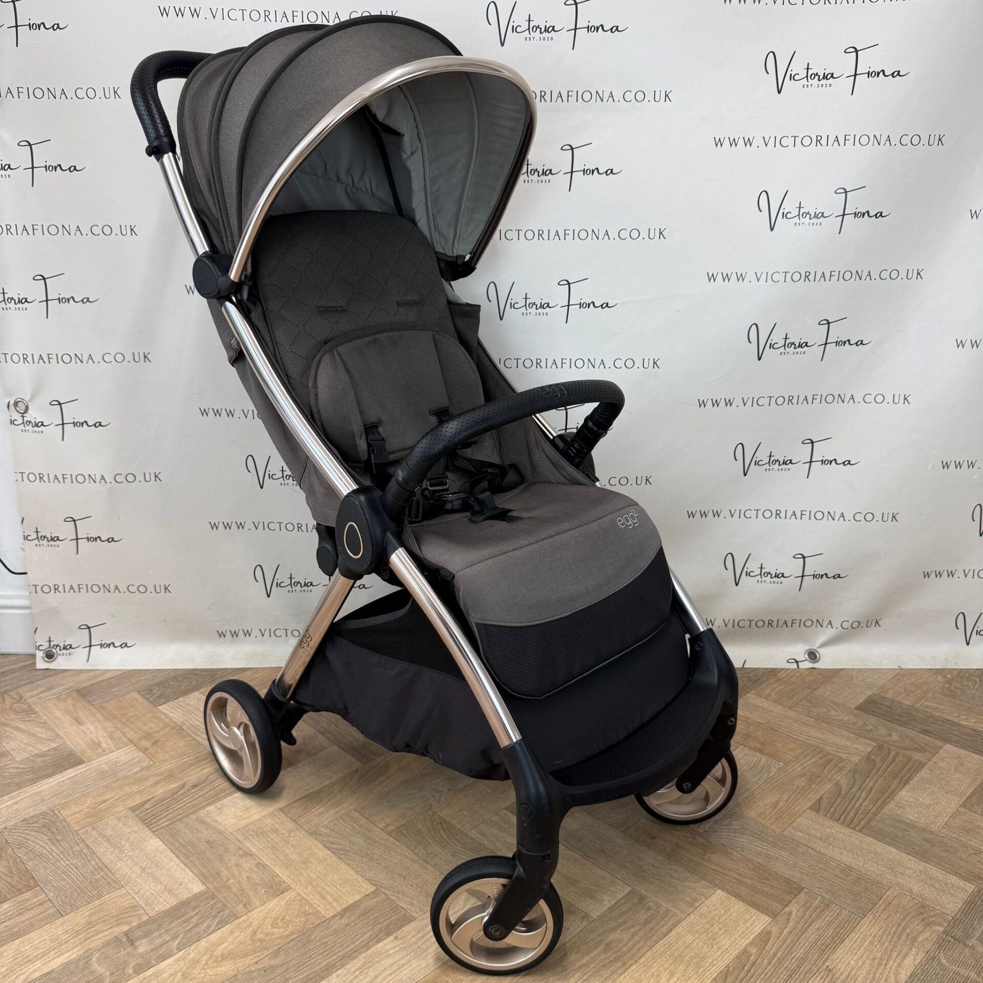 PRELOVED egg Z Stroller Gold Chassis - Hunter Green RRP£399
