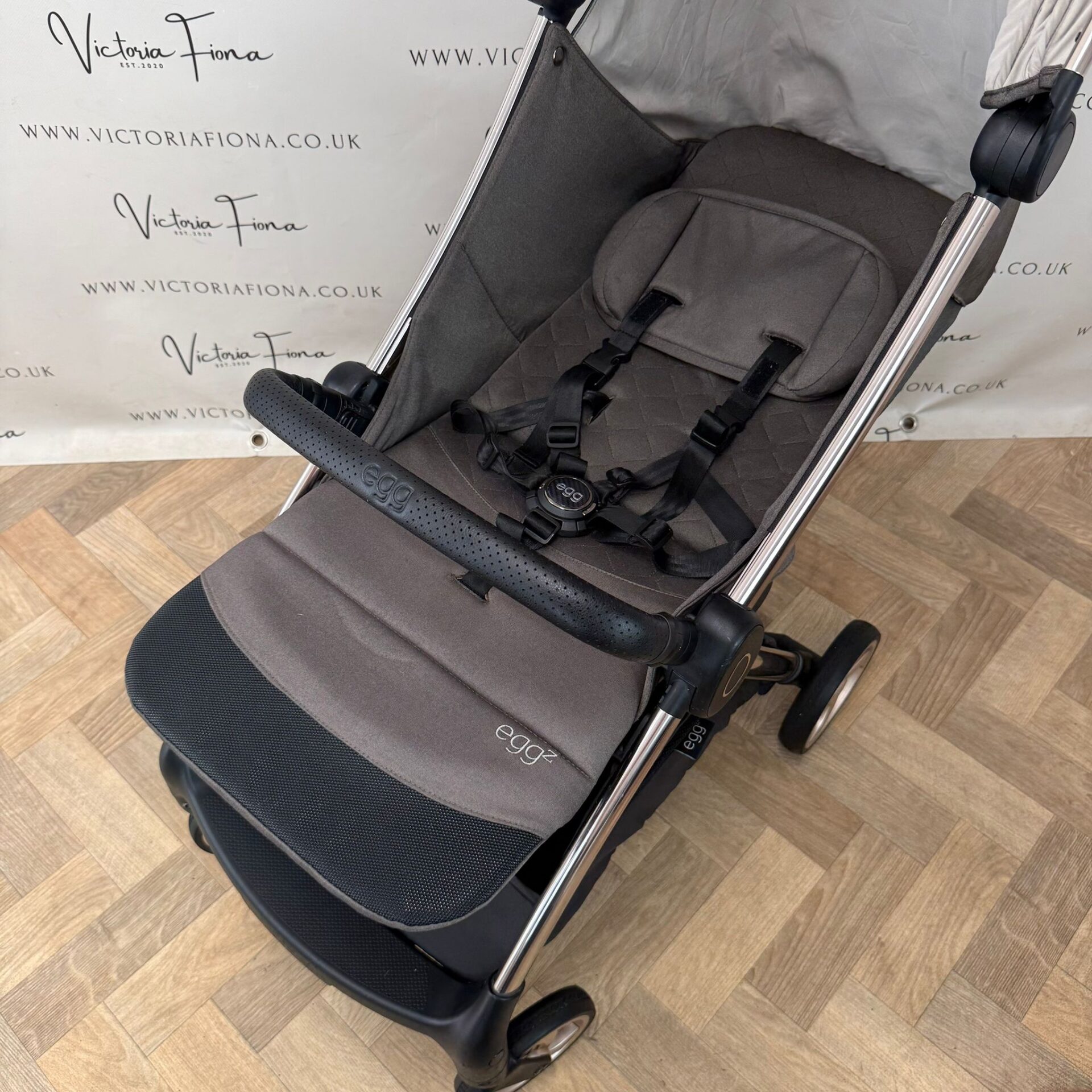 PRELOVED egg Z Stroller Gold Chassis - Hunter Green RRP£399 - Image 6