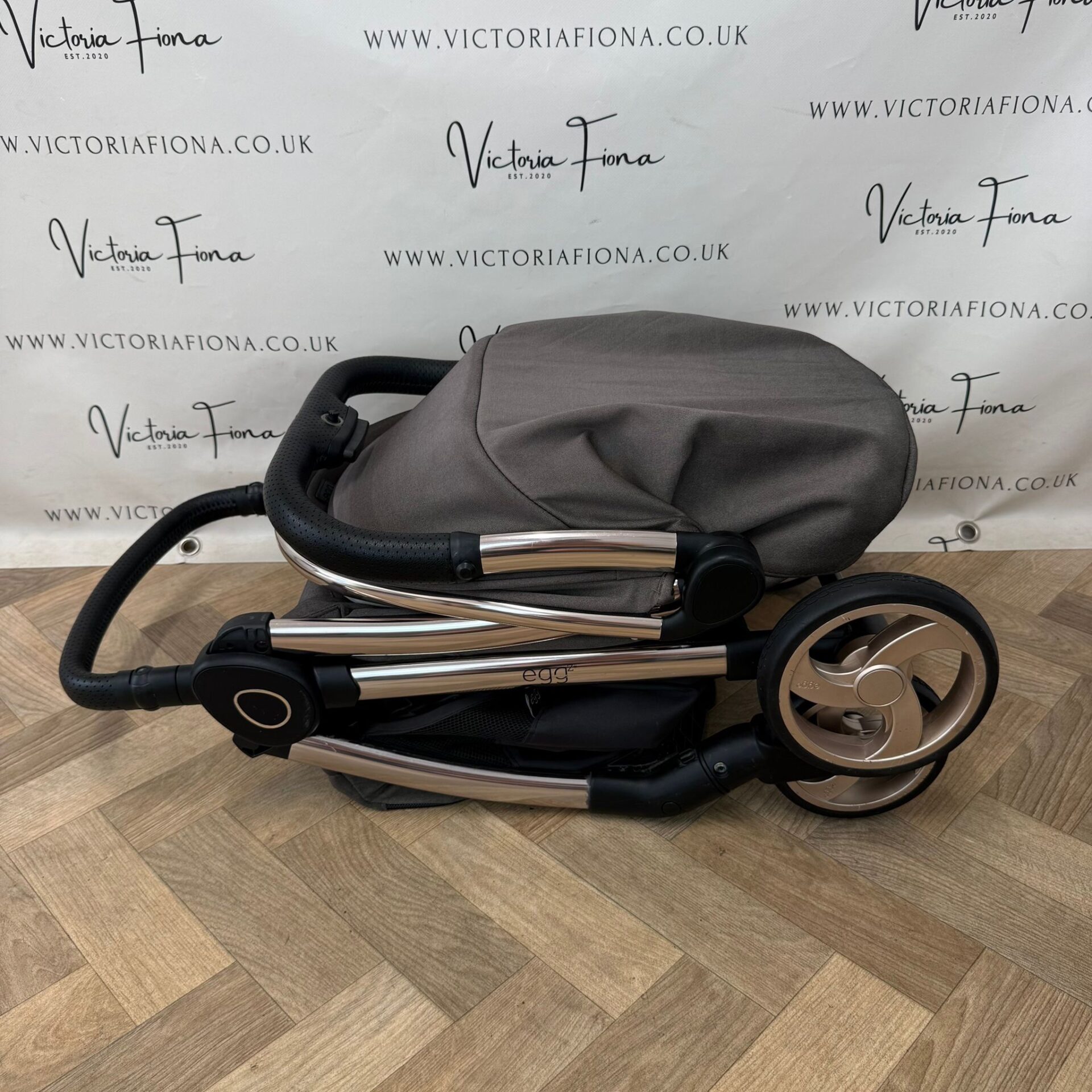 PRELOVED egg Z Stroller Gold Chassis - Hunter Green RRP£399 - Image 8