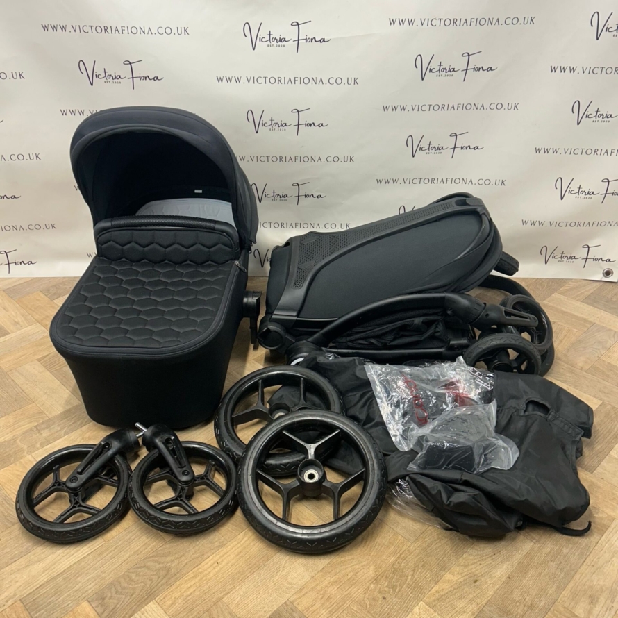 PRELOVED iCandy Core - Pushchair & Carrycot - BLACK - Image 9
