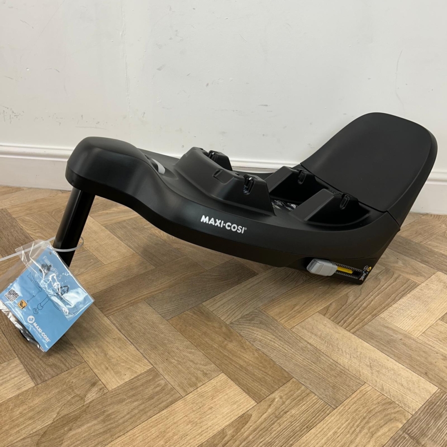 NEW Maxi Cosi Family Fix S Isofix Base RRP£110