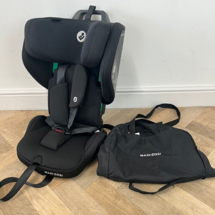 PRELOVED Maxi Cosi Nomad Plus Travel Foldable Car Seat - Black 9-18kg