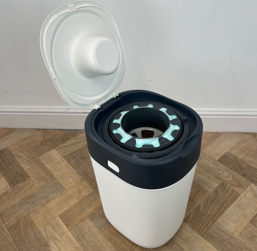NEW Tommee Tippee Twist And Click Nappy Bin - Image 3