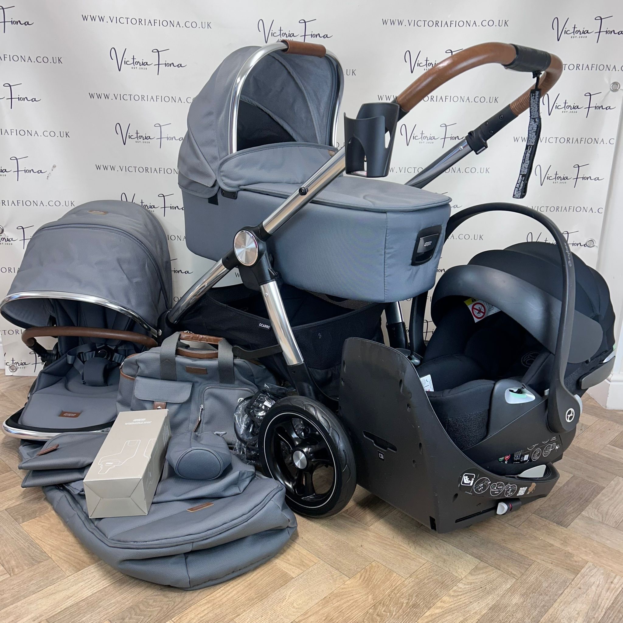 PRELOVED Mamas & Papas Ocarro Carrycot & Pushchair with Cybex 360 Spin Car Seat & Isofix - Fossil Grey