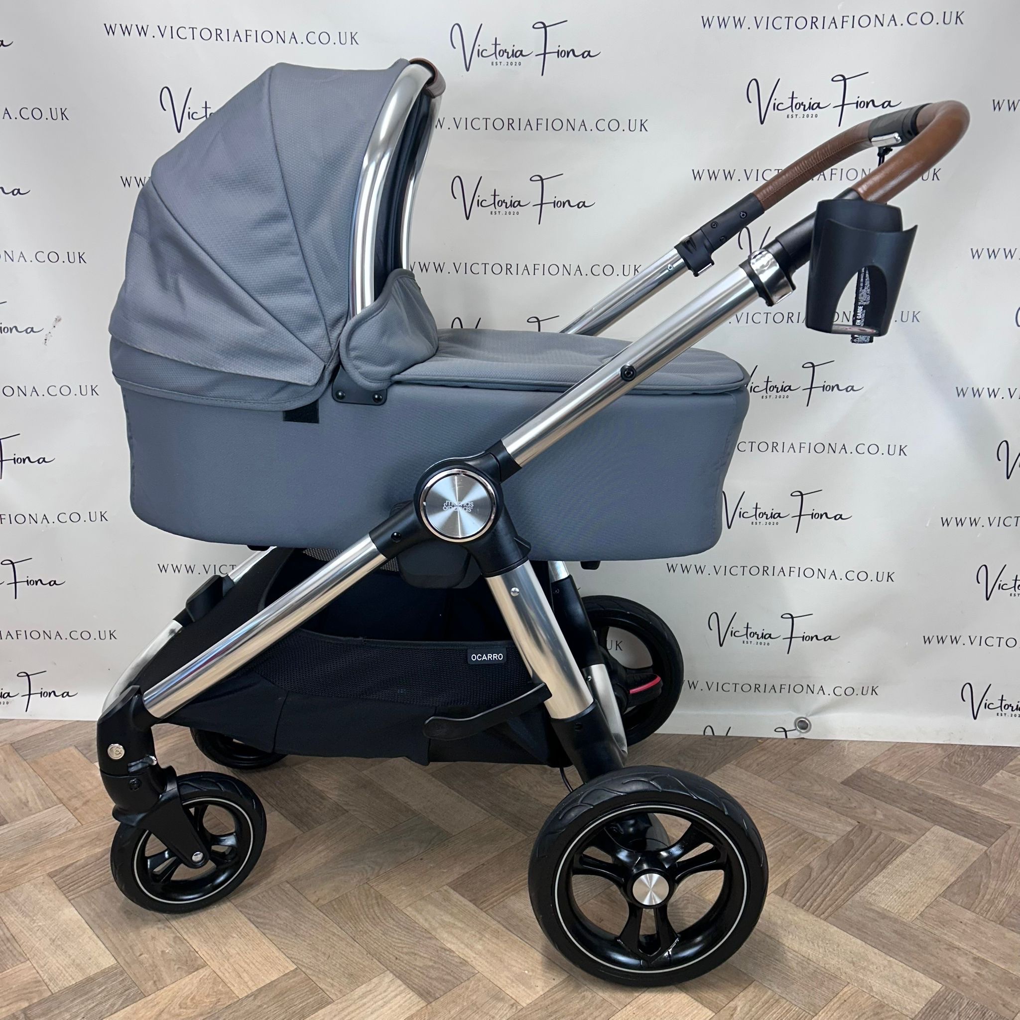 PRELOVED Mamas & Papas Ocarro Carrycot & Pushchair with Cybex 360 Spin Car Seat & Isofix - Fossil Grey - Image 2