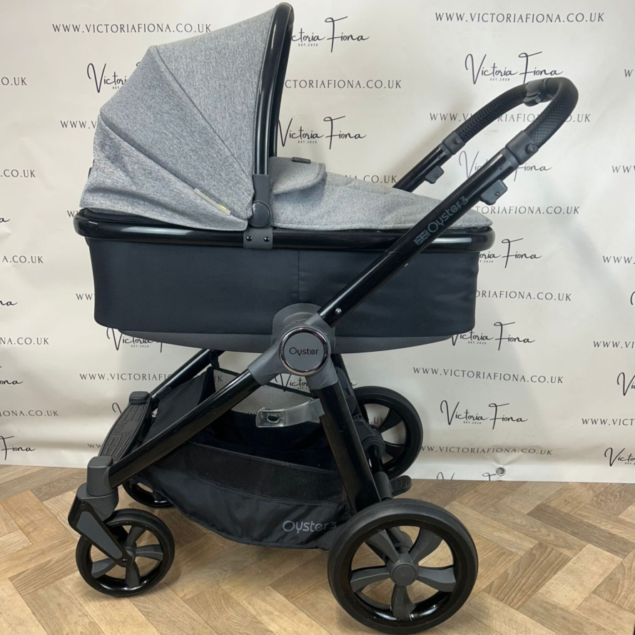 PRELOVED Babystyle Oyster 3 Pushchair Travel System - Orion Grey & Black - Image 3