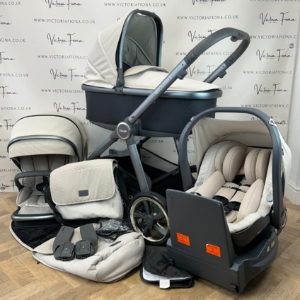 PRELOVED Babystyle Oyster 3 Pushchair & Carrycot - Vanilla White