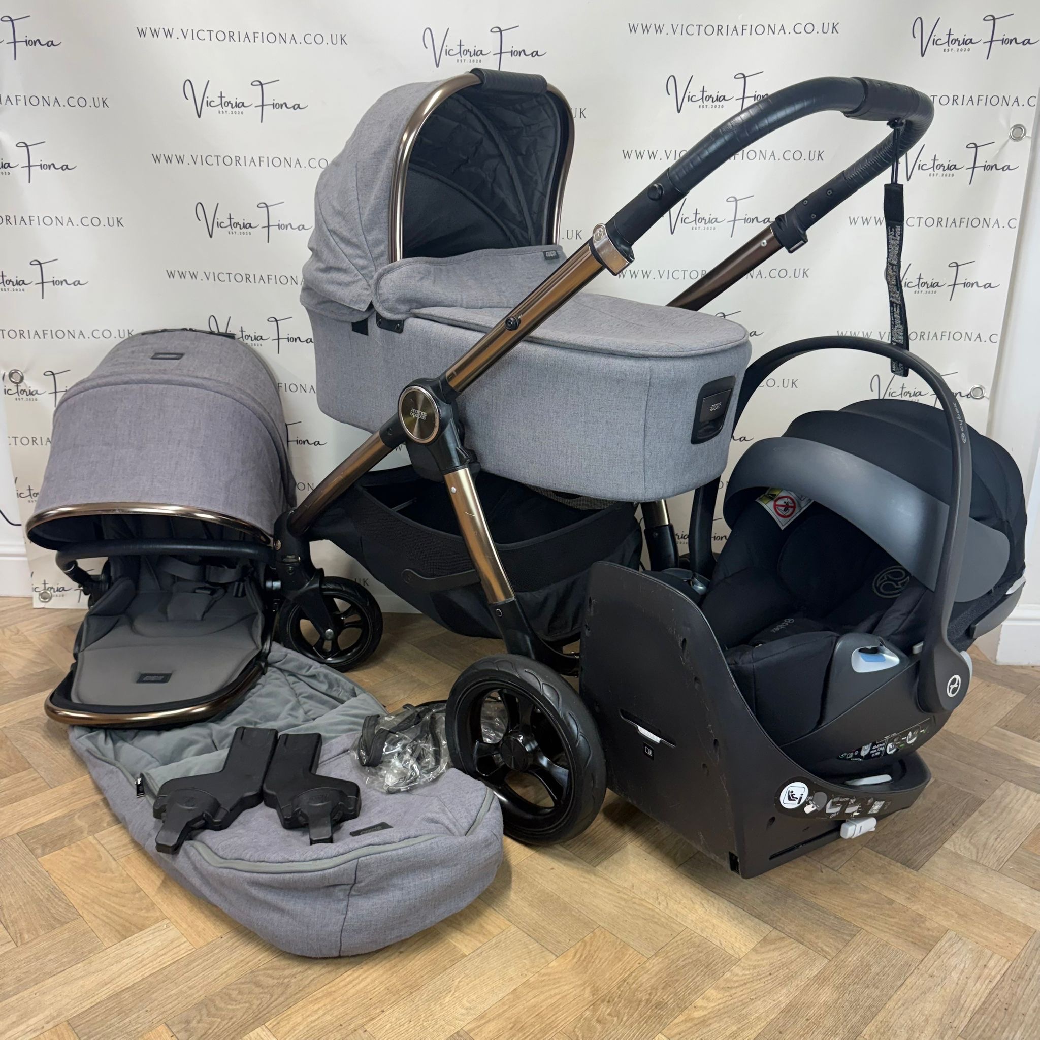 PRELOVED Mamas And Papas Ocarro Pushchair & Carrycot with Cybex 360 Lie Flat Car Seat & Isofix - Simply Luxe
