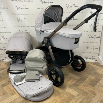 PRELOVED Mamas & Papas Ocarro Carrycot & Pushchair - Studio