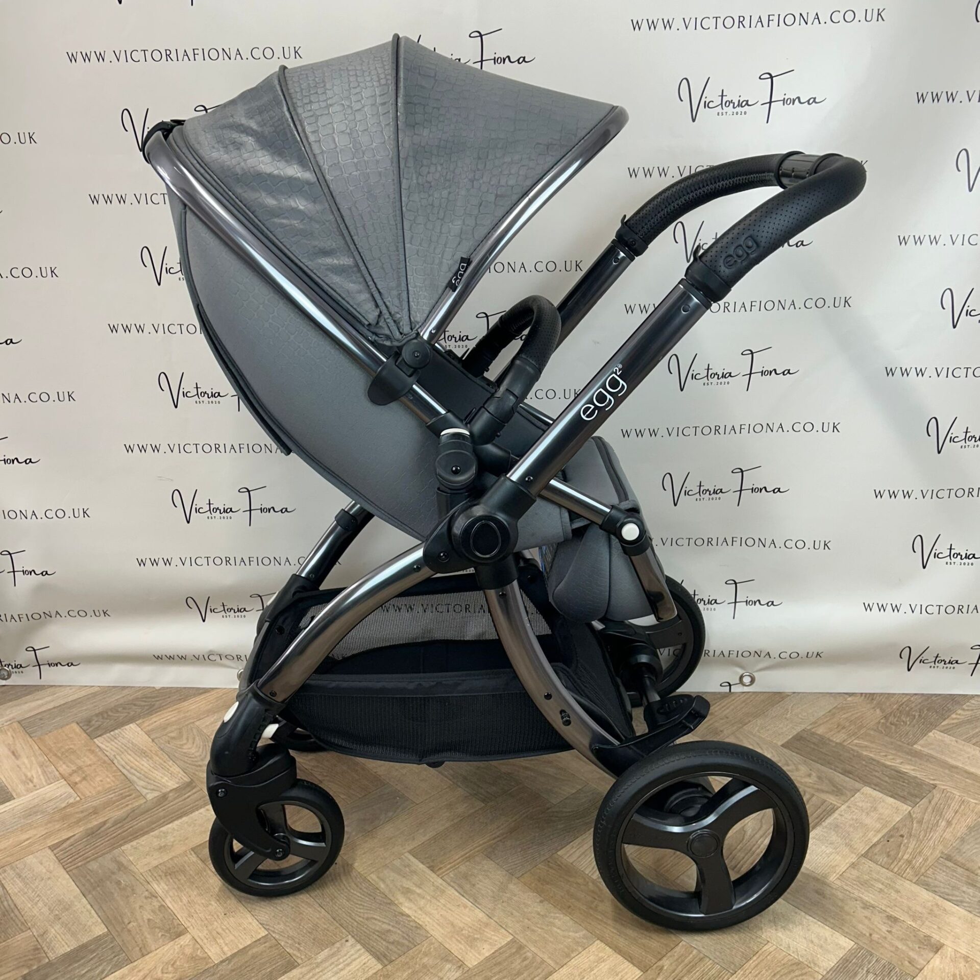 Egg stroller preloved outlet