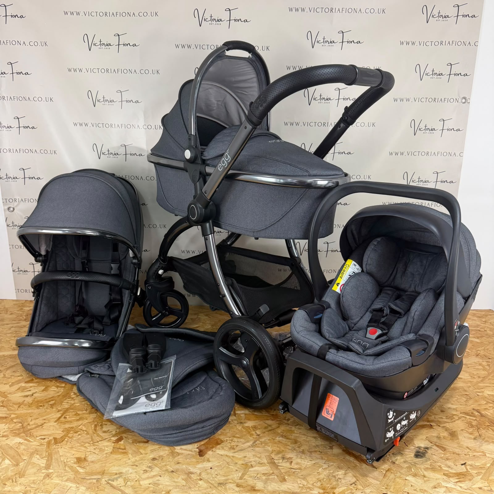 PRELOVED Egg2 Complete Travel System - Quartz Grey