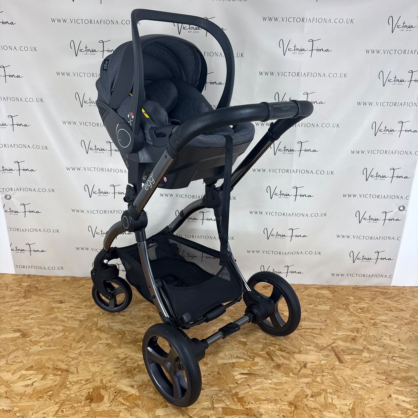 PRELOVED Egg2 Complete Travel System - Quartz Grey - Image 9