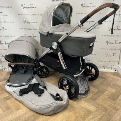 PRELOVED Mamas & Papas Ocarro Carrycot & Pushchair - Heritage Cashmere