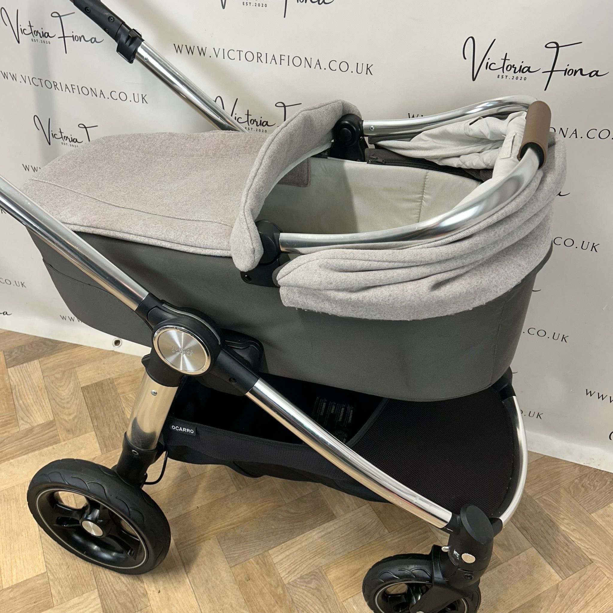 PRELOVED Mamas & Papas Ocarro Carrycot & Pushchair - Heritage Cashmere - Image 3