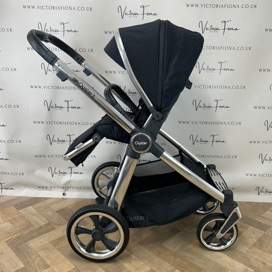 PRELOVED Babystyle Oyster 3 Pushchair & Carrycot 0-22kg Luxx Special Edition - Jurassic Black-  RRP£1045 - Image 6