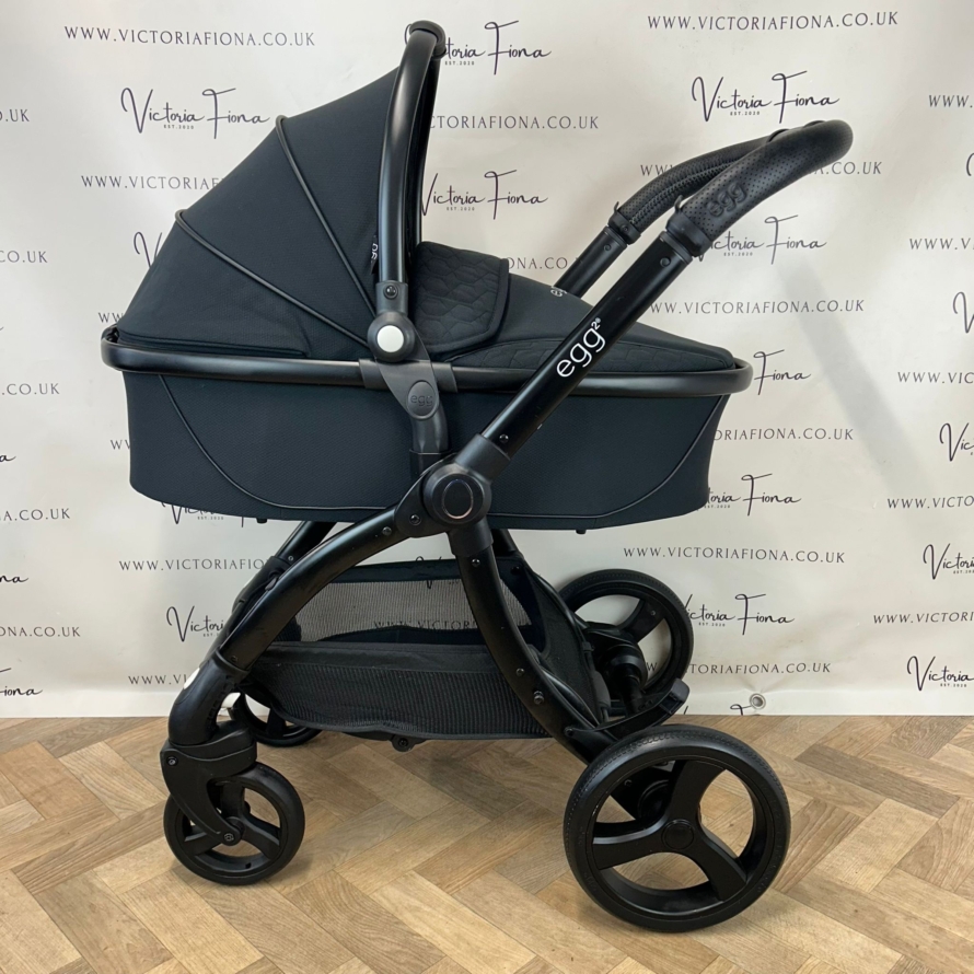 PRELOVED Babystyle Egg2 Pushchair Pushchair & Carrycot With Accessories - Black 🖤 - Image 4