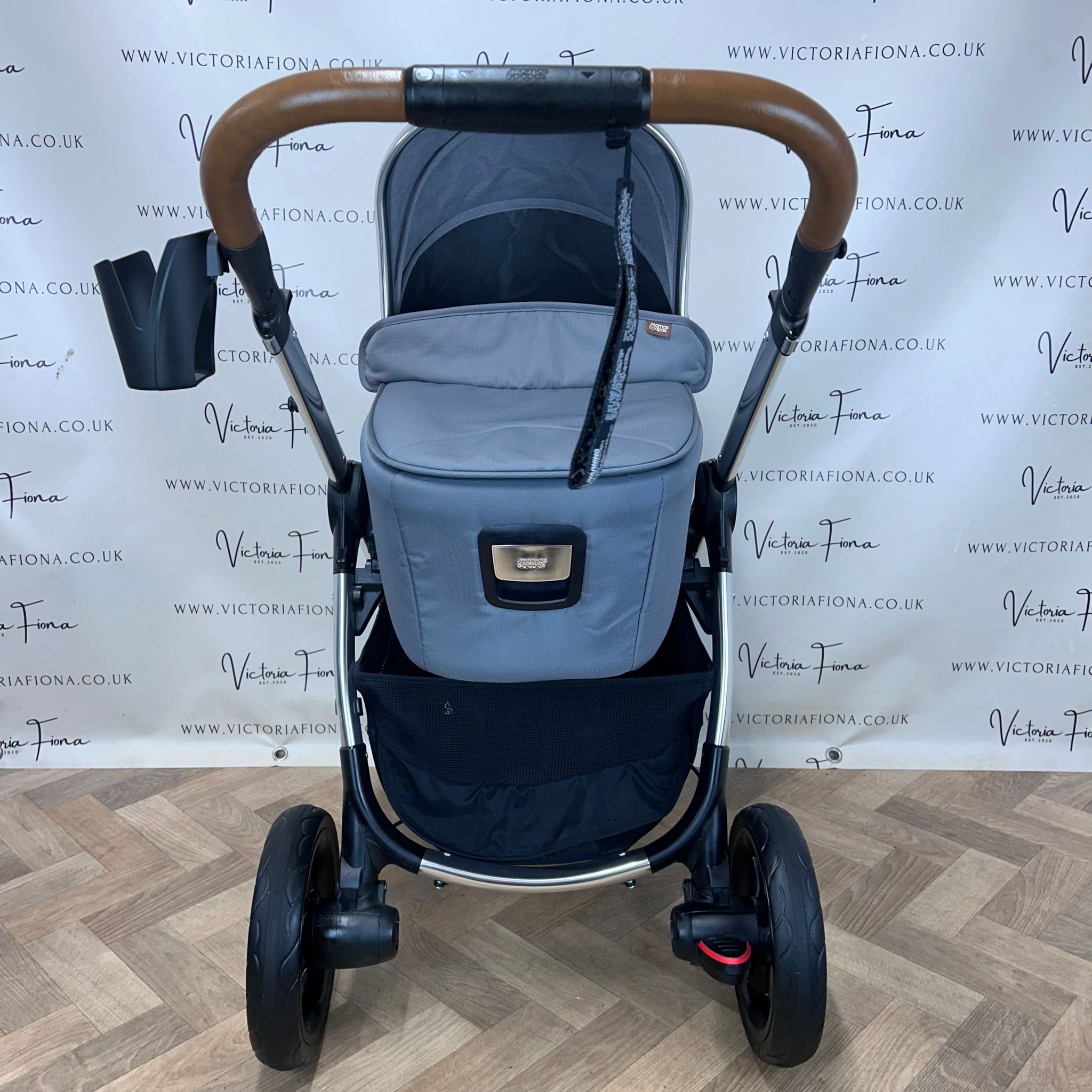 PRELOVED Mamas & Papas Ocarro Carrycot & Pushchair with Cybex 360 Spin Car Seat & Isofix - Fossil Grey - Image 3