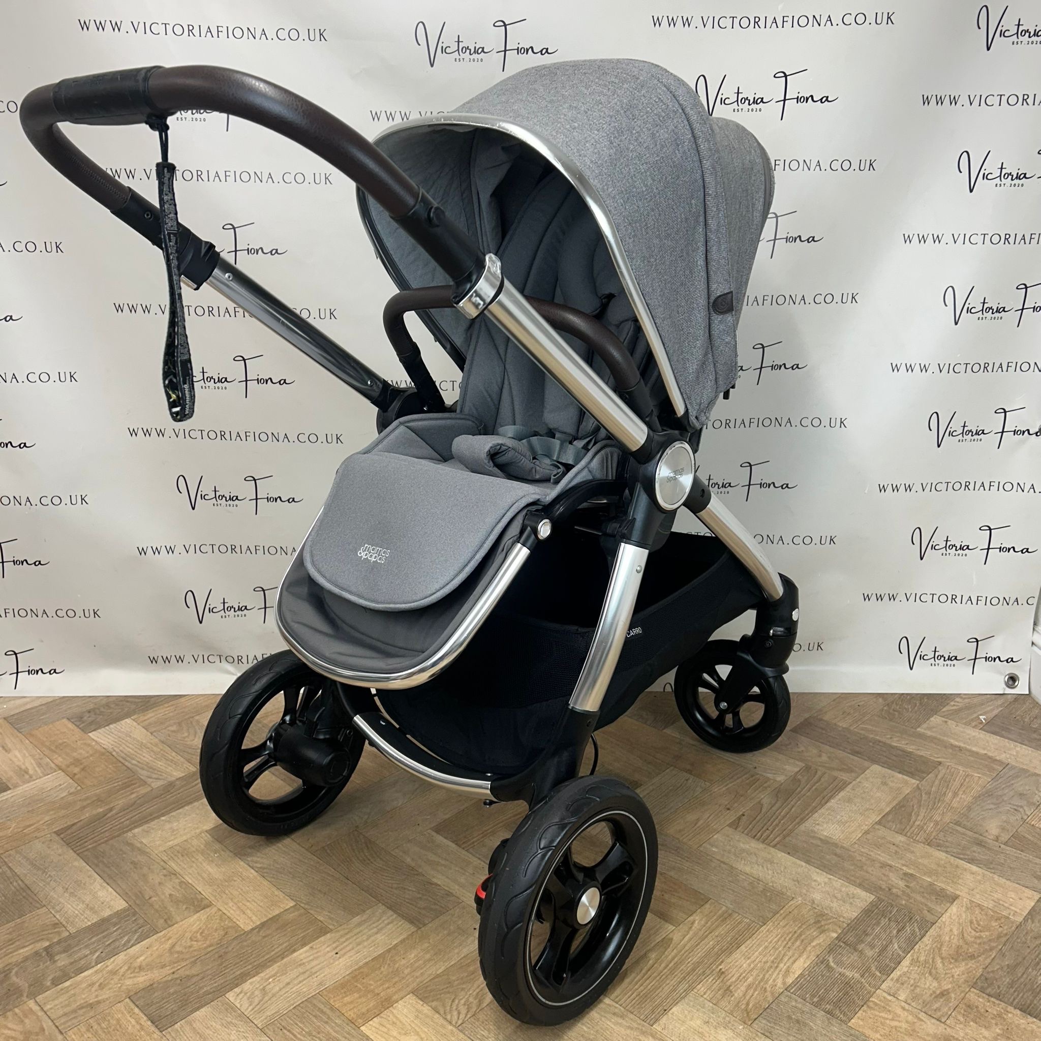 PRELOVED Mamas & Papas Ocarro Travel System Pushchair & Carrycot - Woven Grey - Image 6