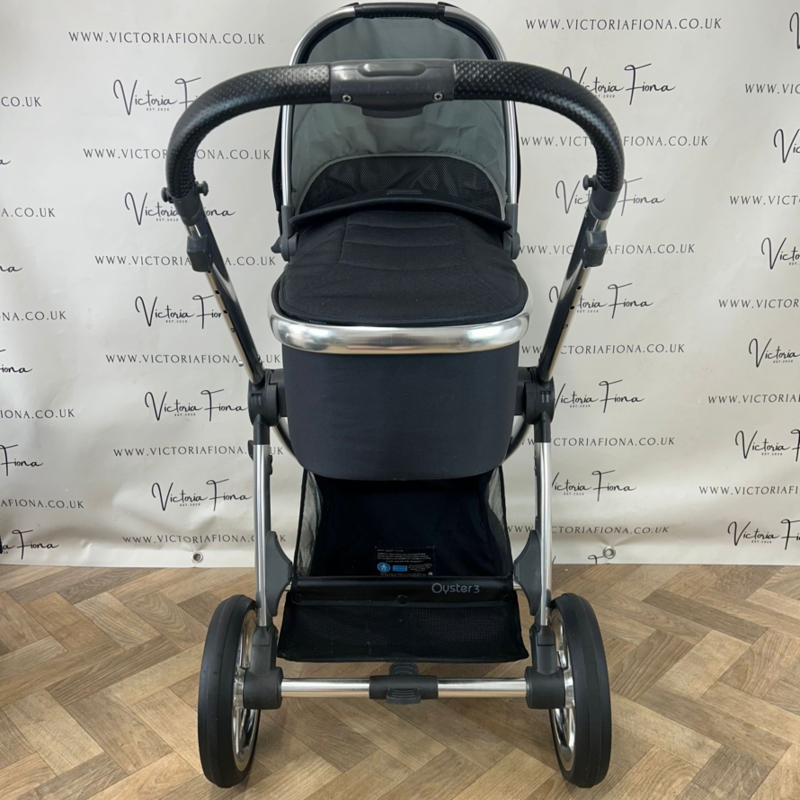 PRELOVED Babystyle Oyster 3 Pushchair & Carrycot 0-22kg Luxx Special Edition - Jurassic Black-  RRP£1045 - Image 4