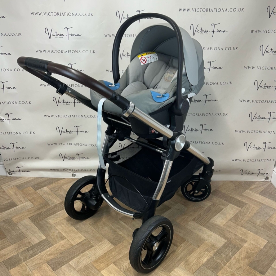 PRELOVED Mamas & Papas Ocarro Travel System Pushchair & Carrycot Woven Grey 🩶 - Image 4