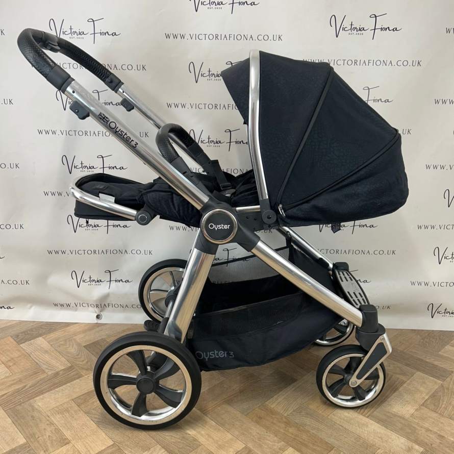 PRELOVED Babystyle Oyster 3 Pushchair & Carrycot 0-22kg Luxx Special Edition - Jurassic Black-  RRP£1045 - Image 8