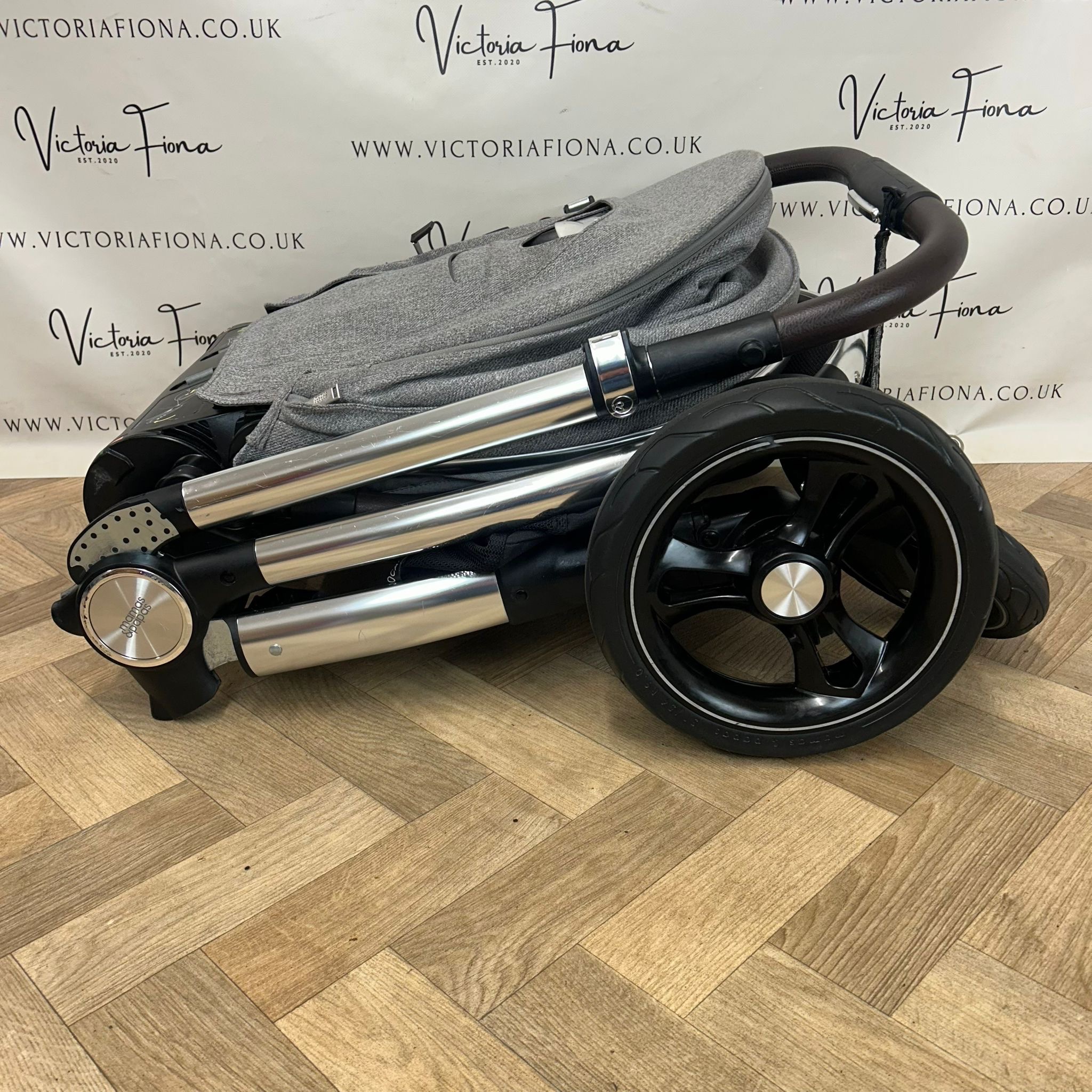 PRELOVED Mamas & Papas Ocarro Travel System Pushchair & Carrycot - Woven Grey - Image 10