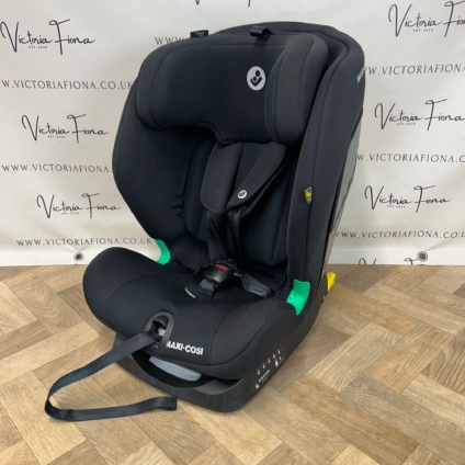 PRELOVED Maxi Cosi Titan I-size Car Seat 9months-12 years RRP£199