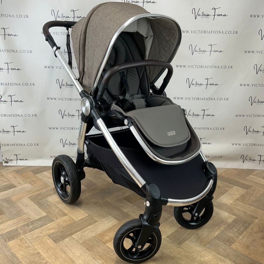 PRELOVED Mamas And Papas Ocarro Pushchair & Carrycot - Walnut Brown - Image 9