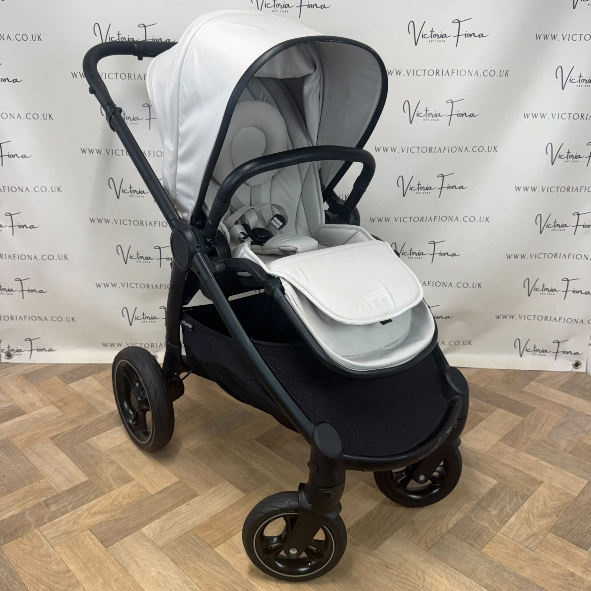 PRELOVED Mamas And Papas Ocarro Pushchair & Carrycot - Sandstone - Image 8