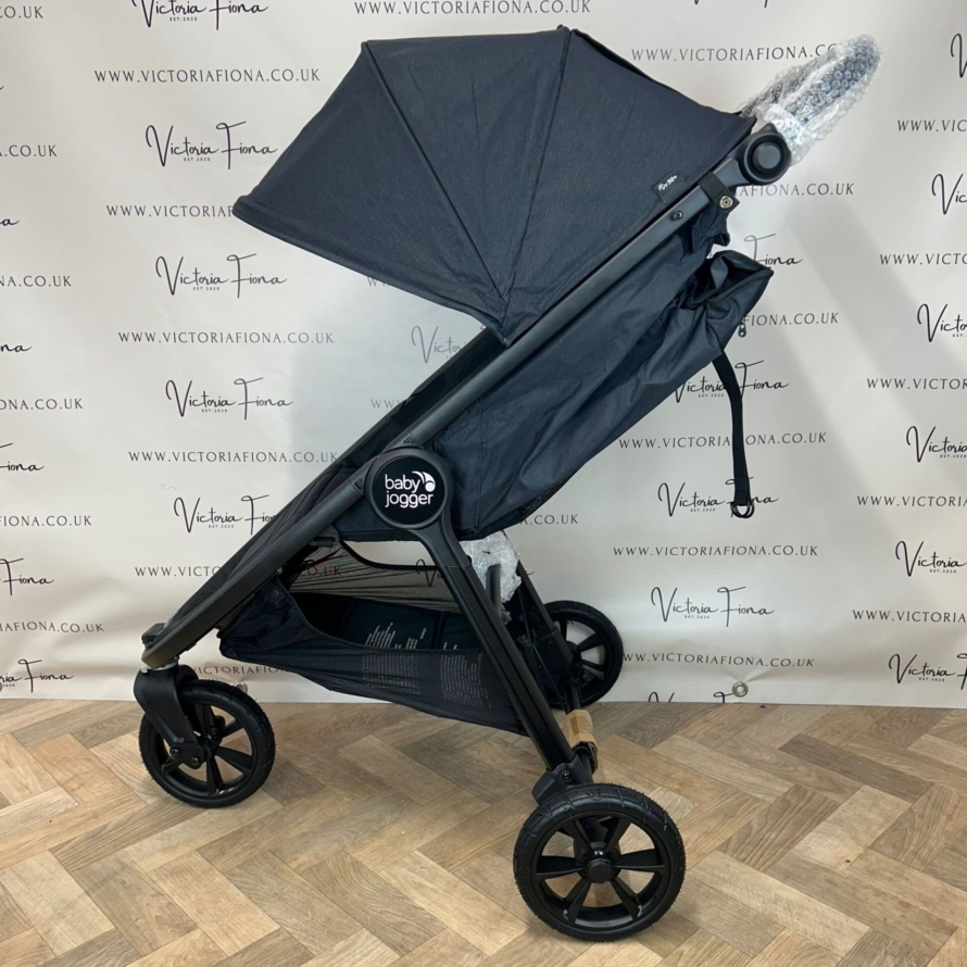 NEW Baby Jogger City Mini GT2 Pushchair, Opulent Black RRP£489 - Image 2