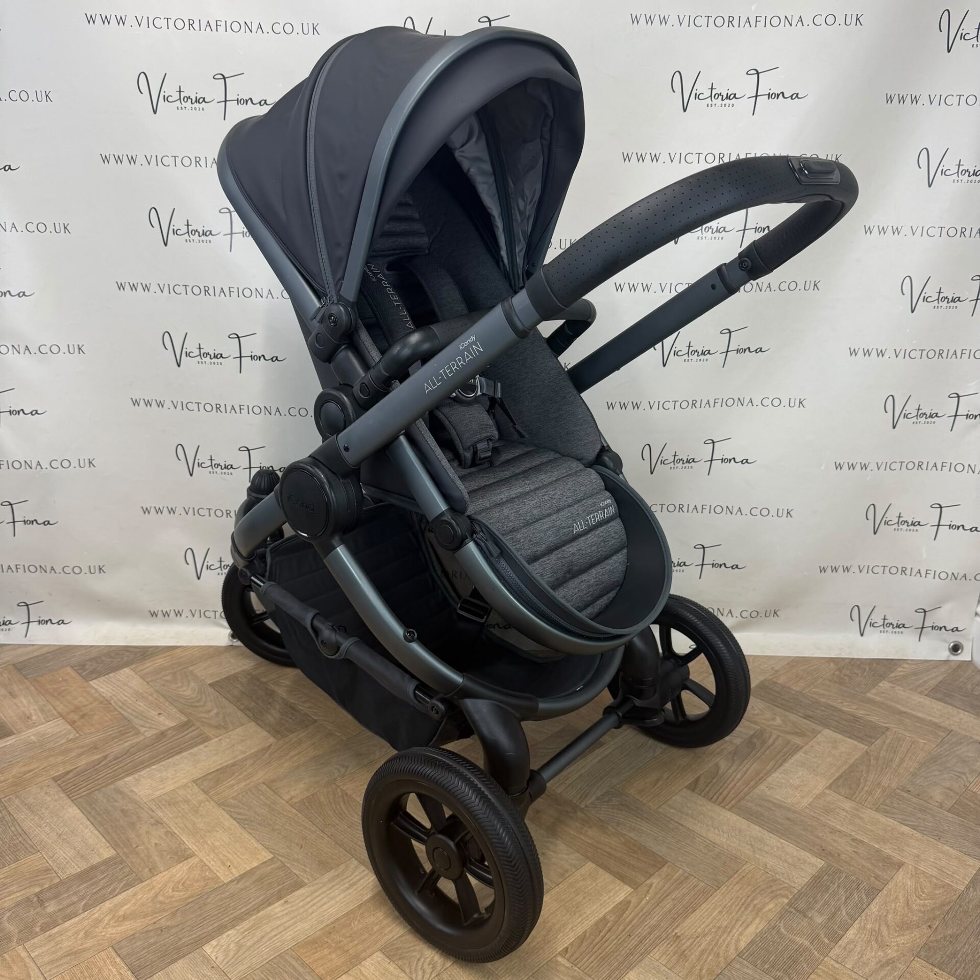 PRELOVED iCandy Peach 7 ALL TERRAIN Carrycot & Pushchair with accessories - STORM GREY RRP£1349 - Image 8
