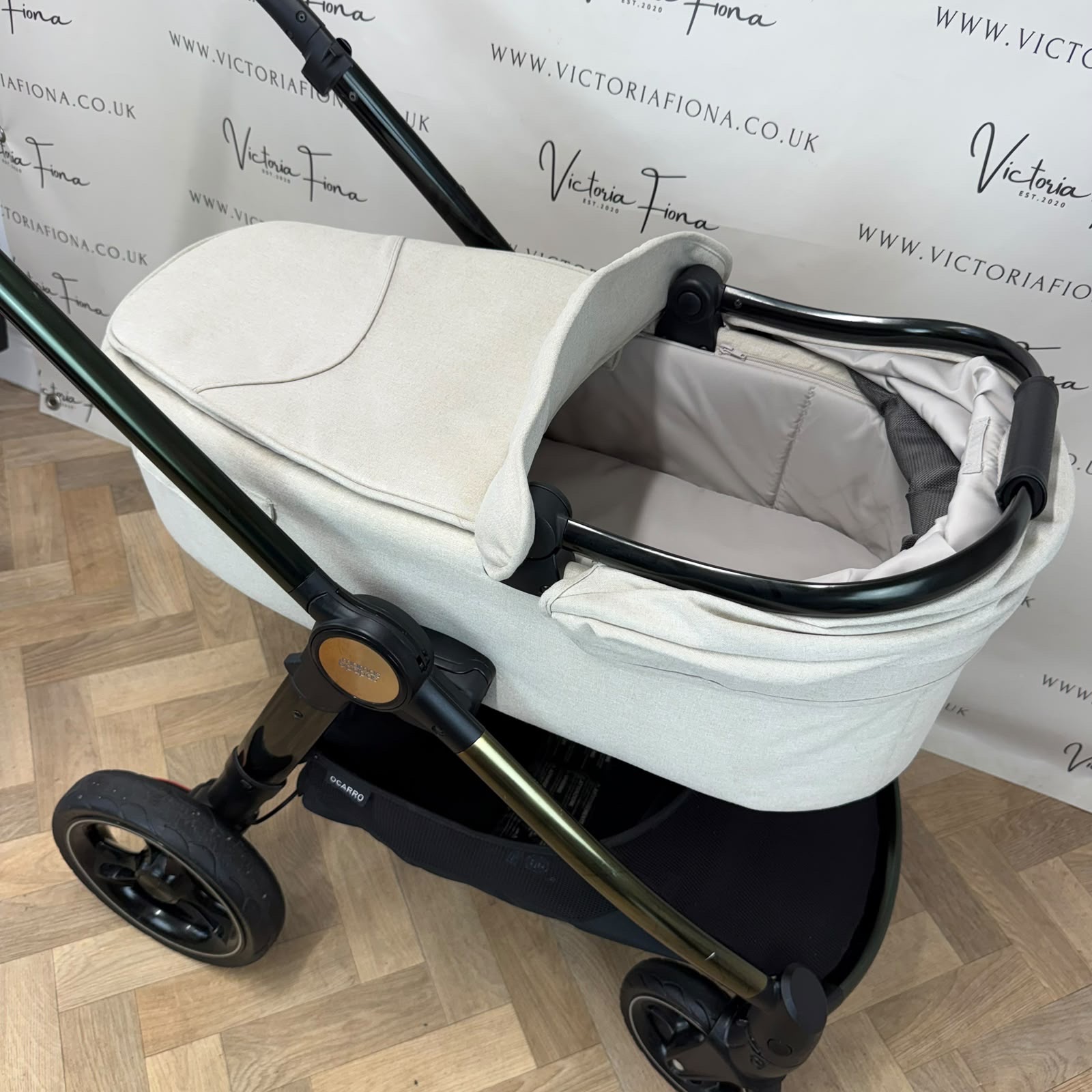 PRELOVED Mamas And Papas Ocarro Pushchair & Carrycot - Calico - Image 4