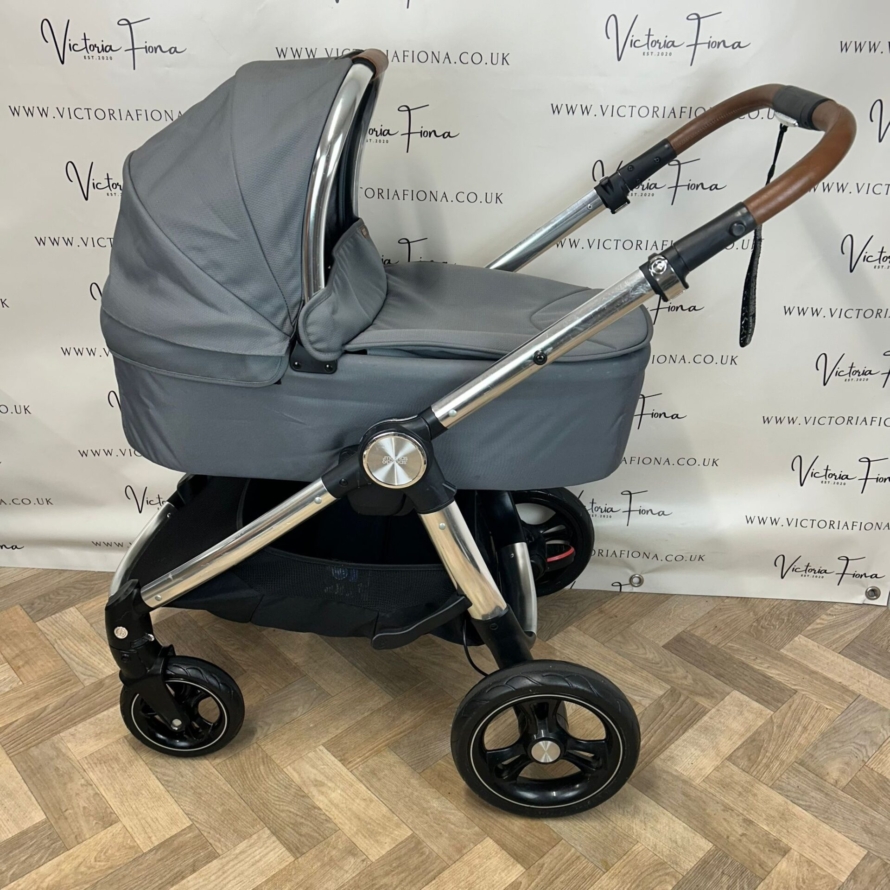 PRELOVED Mamas & Papas Ocarro Carrycot & Pushchair - Fossil Grey 🩶 - Image 2