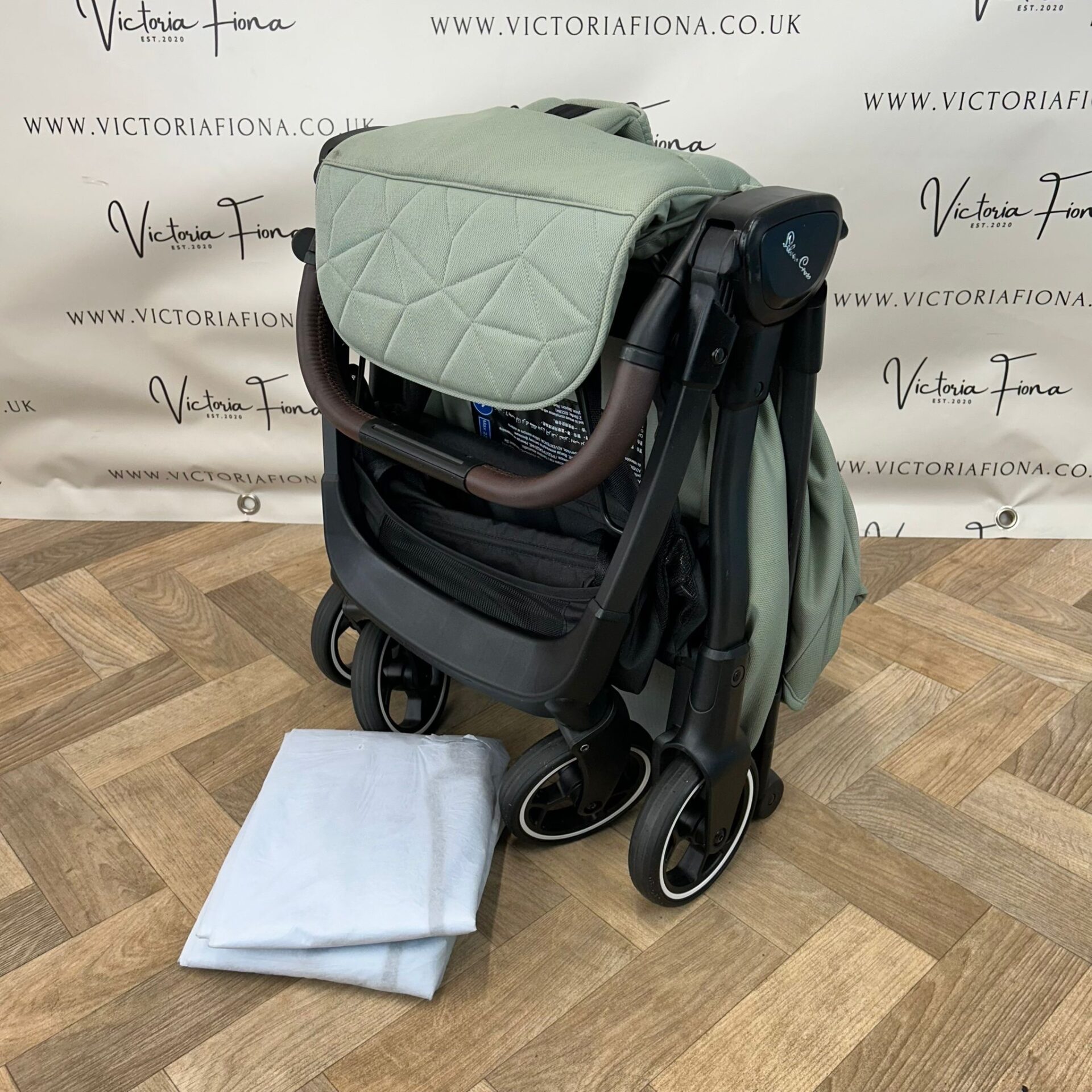 PRELOVED Silver Cross Clic Compact Stroller - Sage Green RRP£295 - Image 5