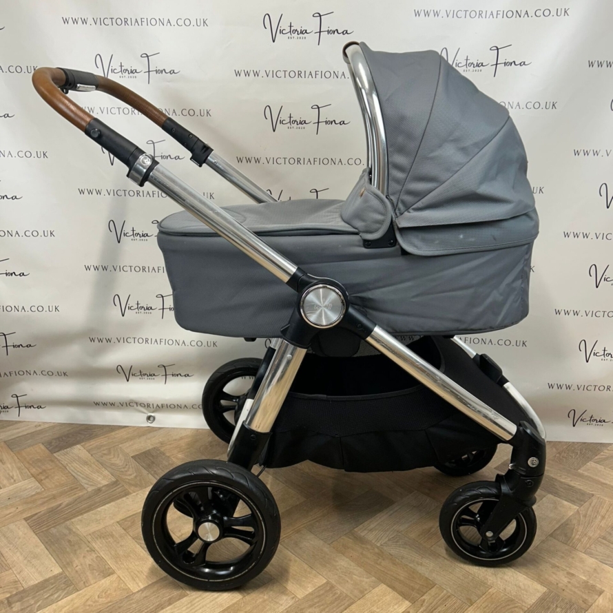 PRELOVED Mamas & Papas Ocarro Carrycot & Pushchair - Fossil Grey 🩶🩶 - Image 3