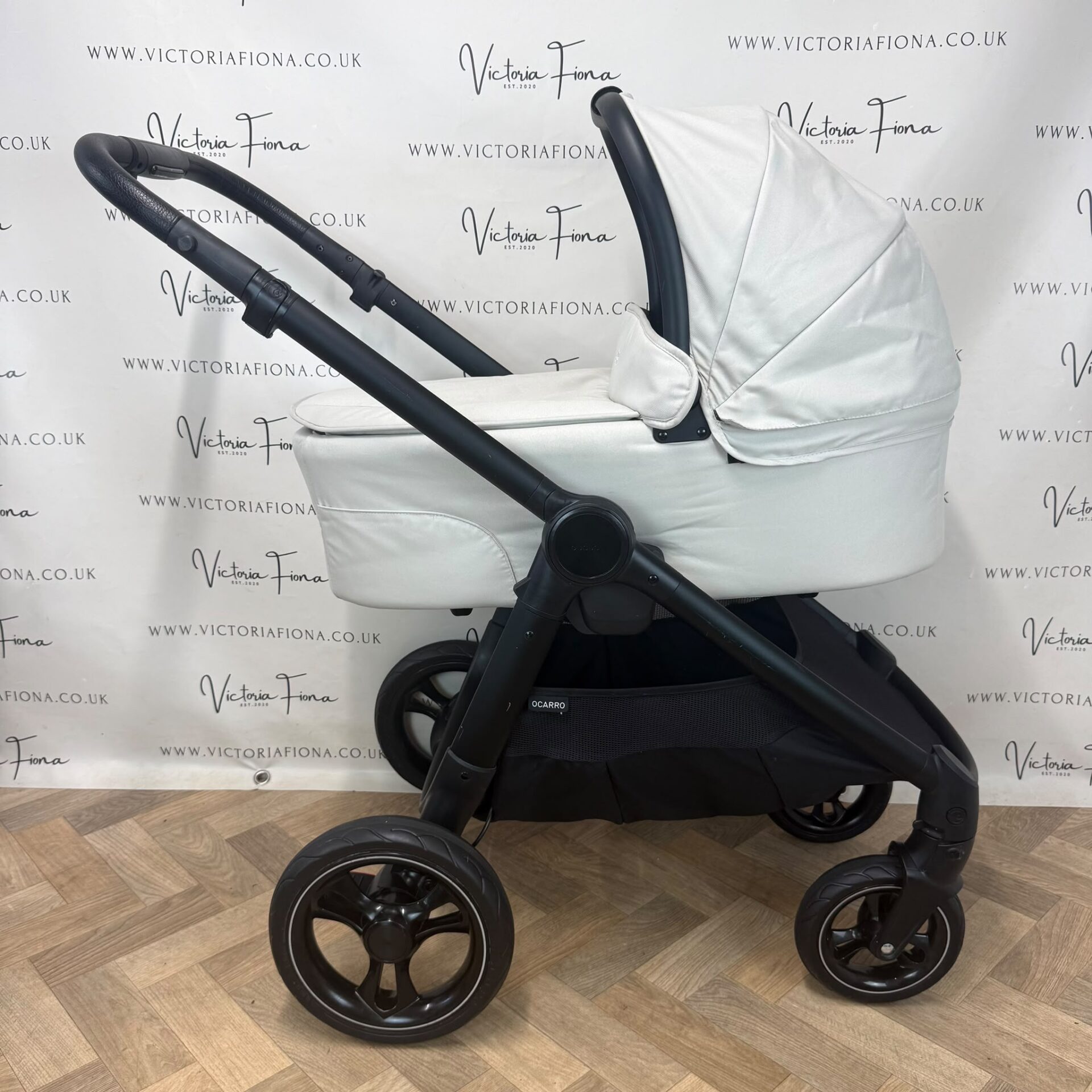 PRELOVED Mamas And Papas Ocarro Pushchair & Carrycot - Sandstone - Image 5