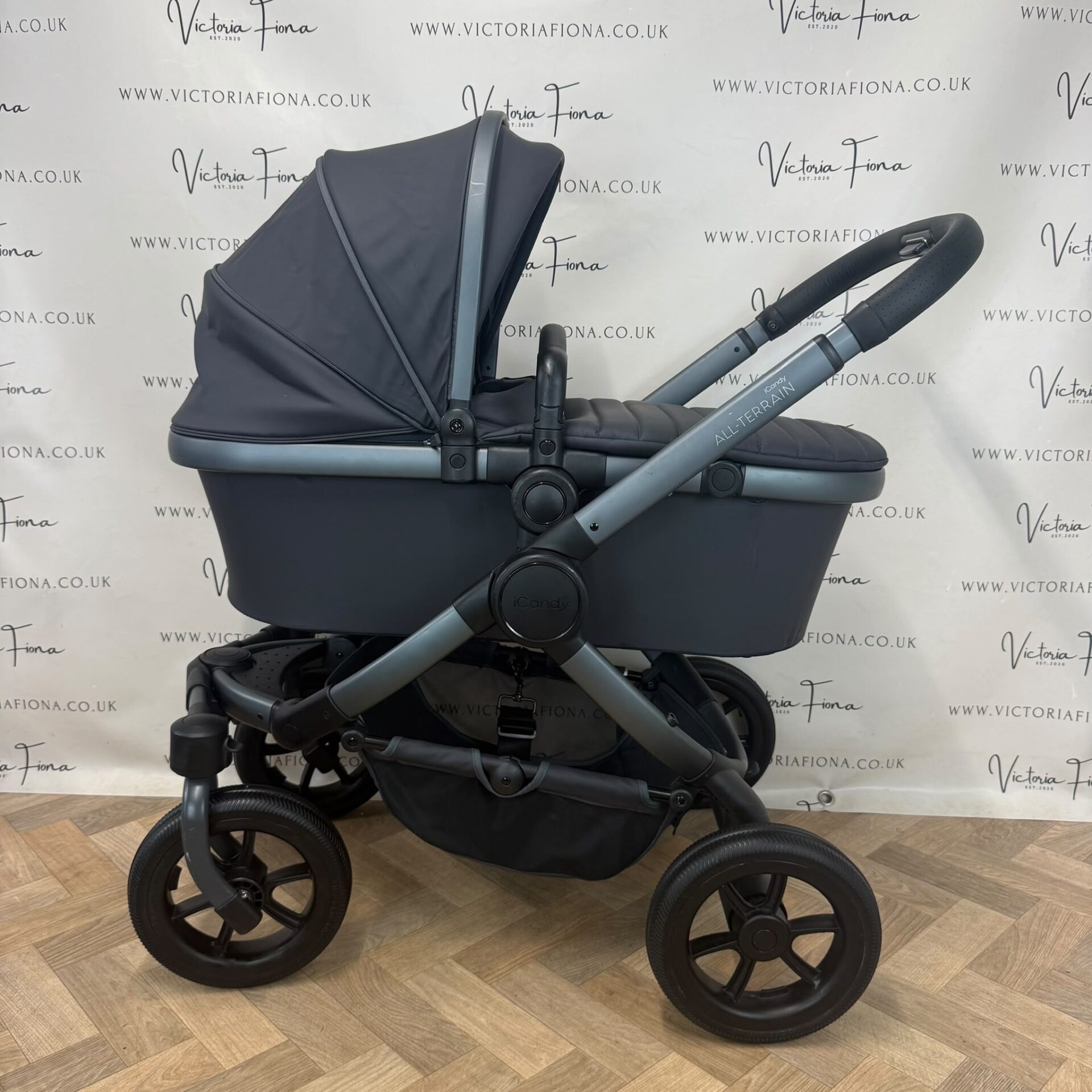 PRELOVED iCandy Peach 7 ALL TERRAIN Carrycot & Pushchair with accessories - STORM GREY RRP£1349 - Image 3