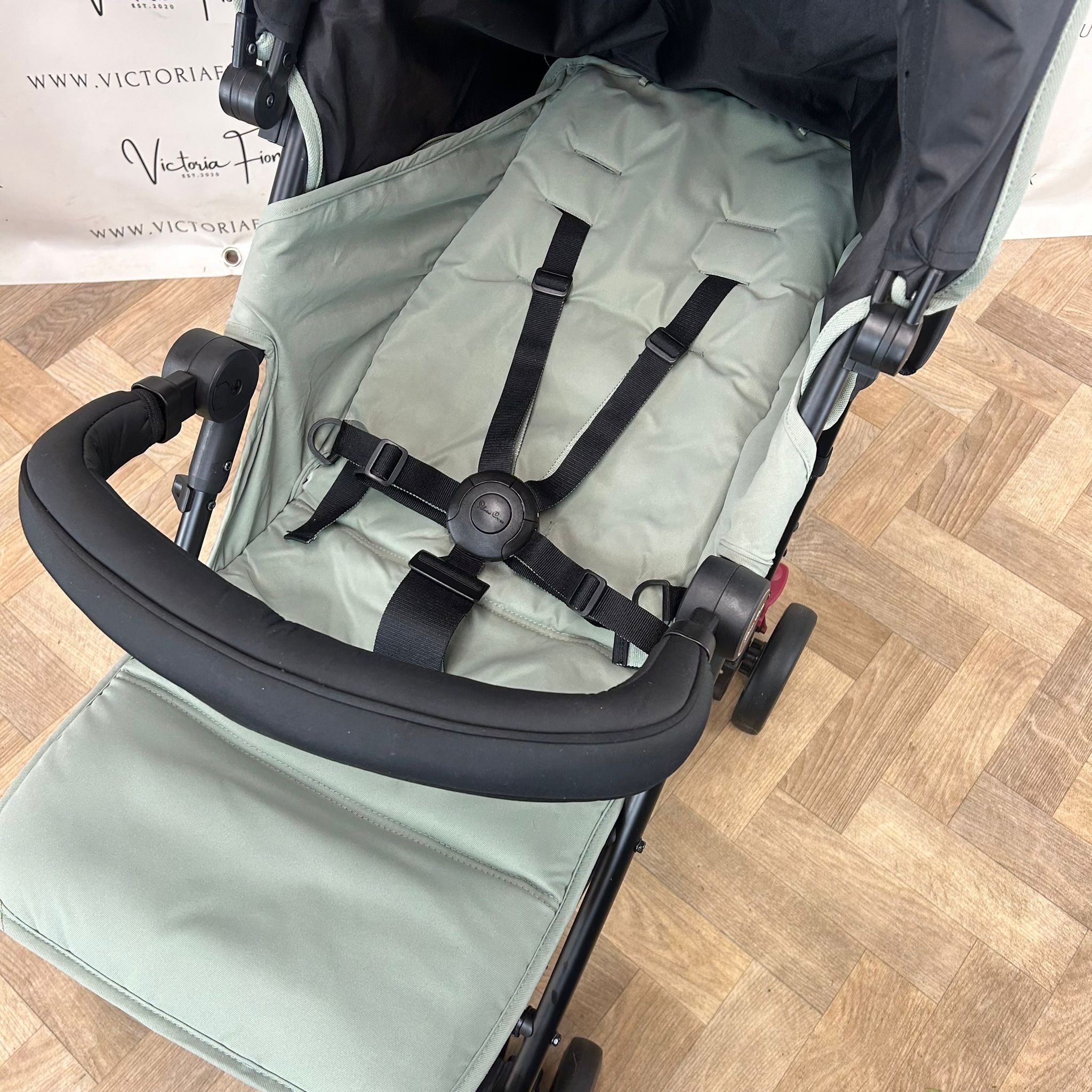 PRELOVED Silver Cross Pop Pushchair - Sage RRP£195 - Image 6