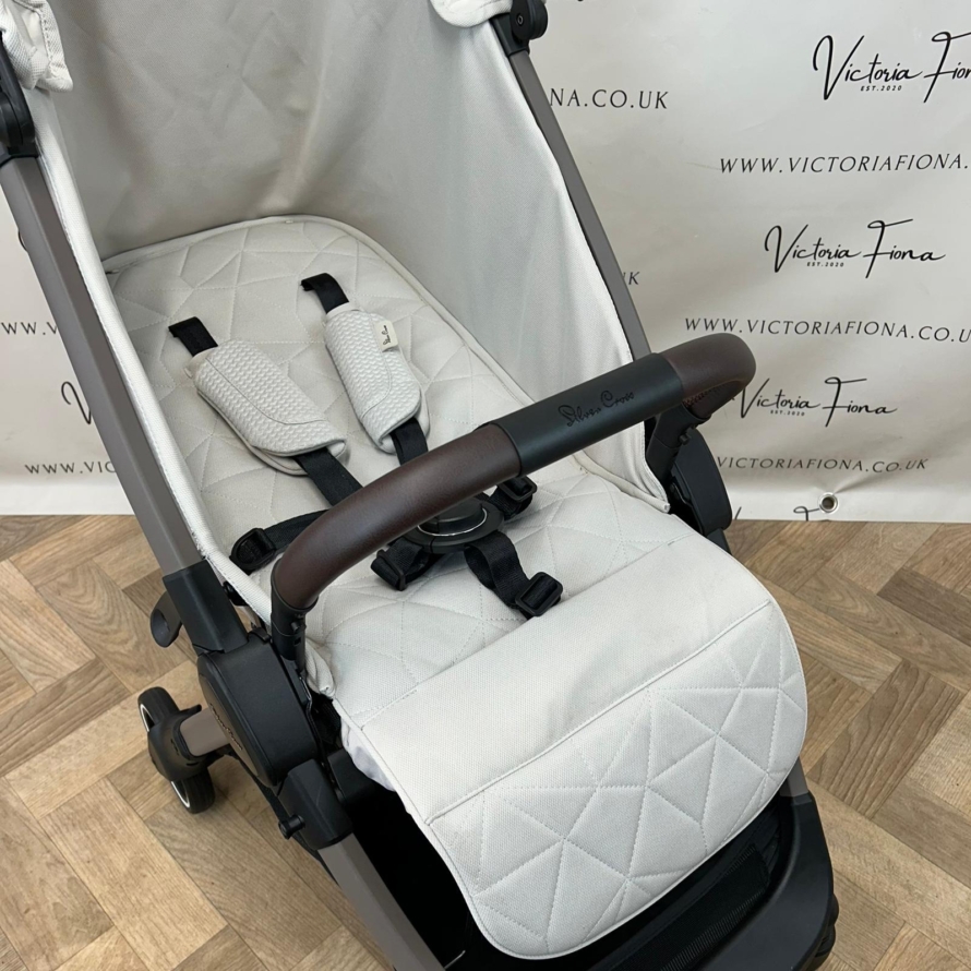 PRELOVED Silver Cross Clic Compact Stroller - Almond RRP£295 - Image 5