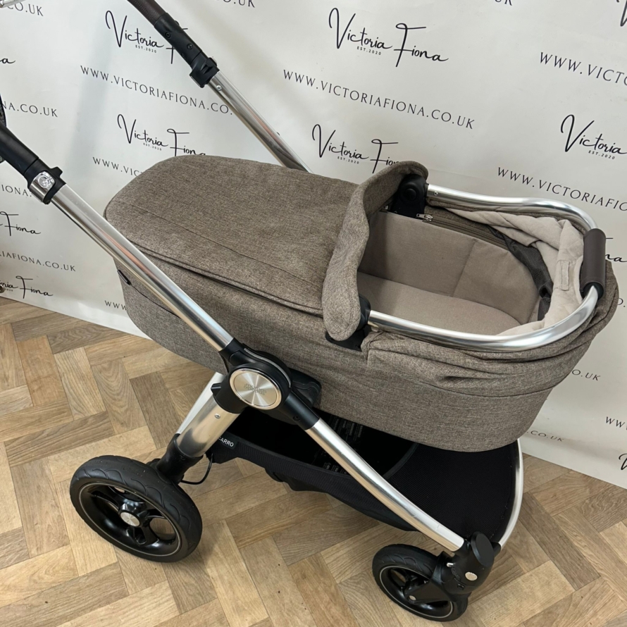 PRELOVED Mamas And Papas Ocarro Pushchair & Carrycot - Walnut Brown - Image 5