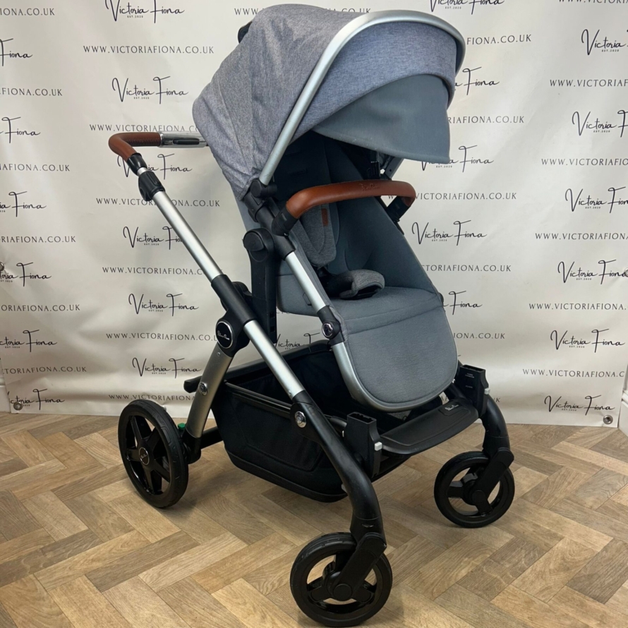 PRELOVED Silver Cross Wave Pushchair & Carrycot TANDEM BUNDLE - Zinc - Image 7