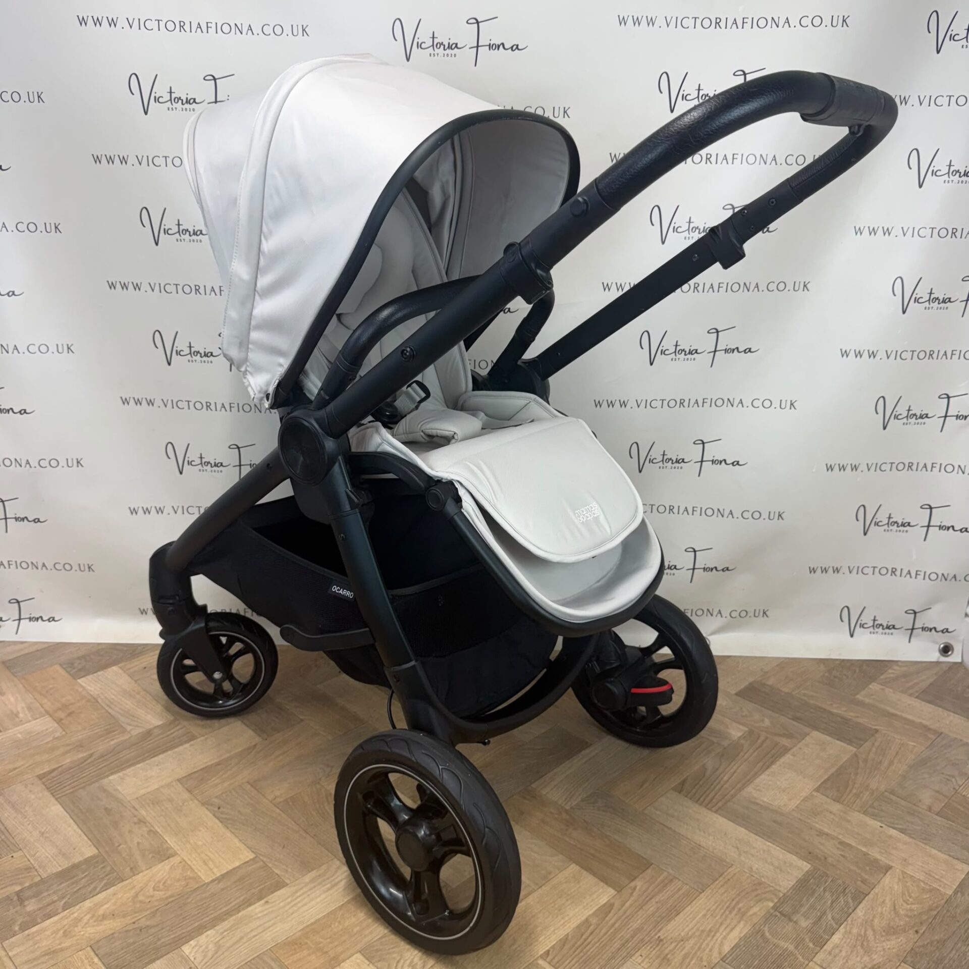 PRELOVED Mamas And Papas Ocarro Pushchair & Carrycot - Sandstone - Image 7