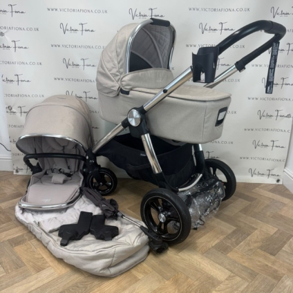 PRELOVED Mamas And Papas Ocarro Pushchair & Carrycot - Biscuit