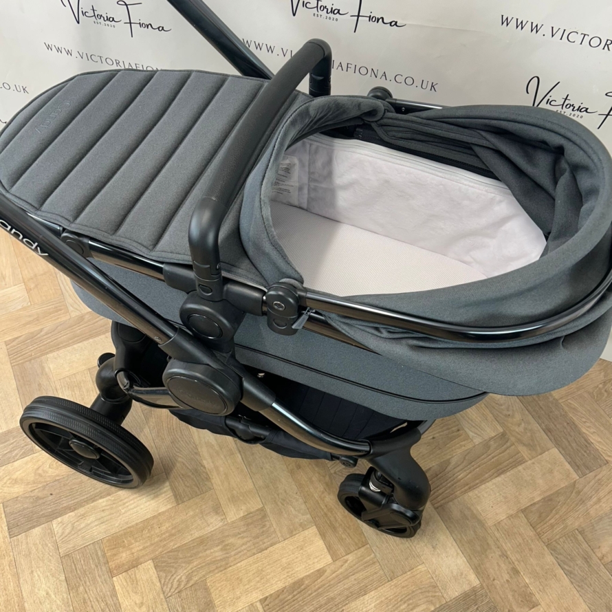 PRELOVED iCandy Peach 7 Pushchair with Maxi Cosi 360 Car Seat & Isofix - DARK GREY RRP£1983 - Image 5