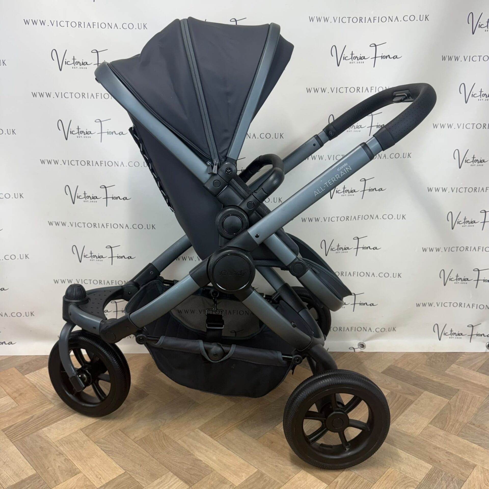 PRELOVED iCandy Peach 7 ALL TERRAIN Carrycot & Pushchair with accessories - STORM GREY RRP£1349 - Image 7