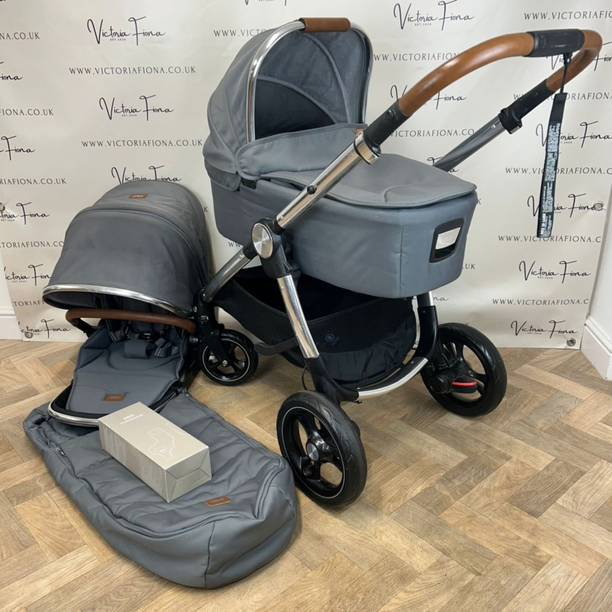PRELOVED Mamas & Papas Ocarro Carrycot & Pushchair - Fossil Grey 🩶