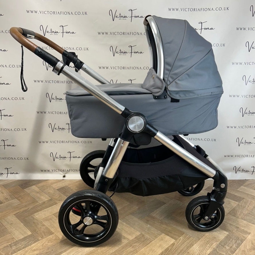 PRELOVED Mamas & Papas Ocarro Carrycot & Pushchair with Changing Bag - Fossil Grey 🩶 - Image 2