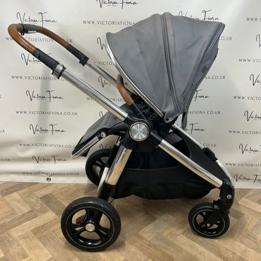 PRELOVED Mamas & Papas Ocarro Carrycot & Pushchair - Fossil Grey 🩶🩶 - Image 7