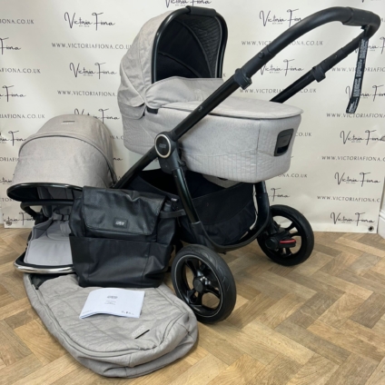 PRELOVED Mamas And Papas Ocarro Pushchair & Carrycot - Nocturn